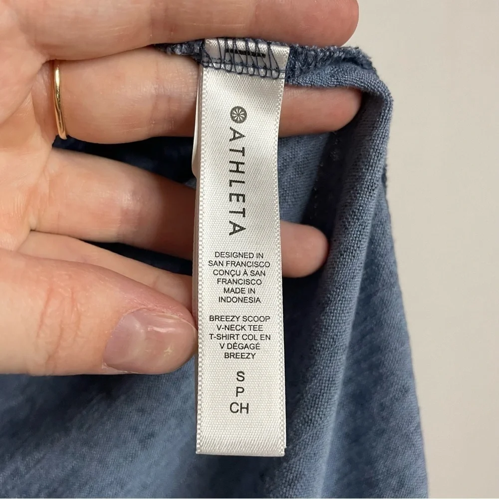 Athleta Soft Modal Blend Breezy Scoop V Tee in Blue Leopard - Picture 10 of 13